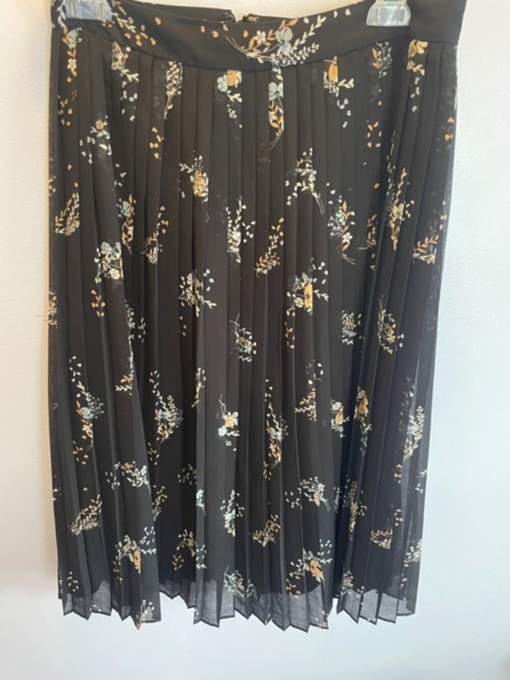 Fall/Winter/Spring skirt, fully lined, size 4
